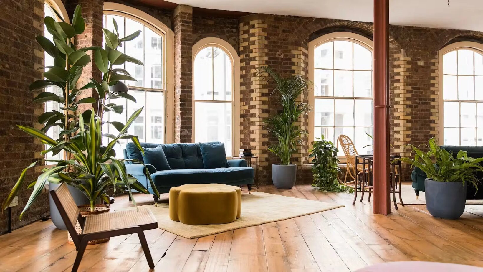 London Bridge Lounge